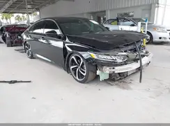 1HGCV1E31JA207758 2018 HONDA ACCORD