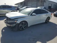 1HGCV1E32JA127577 2018 HONDA ACCORD