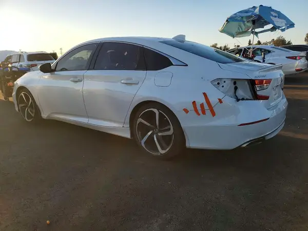 1HGCV1E34JA074249 2018 HONDA ACCORD - Image 2