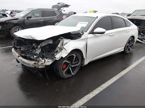1HGCV1E36KA047507 2019 HONDA ACCORD - Image 2
