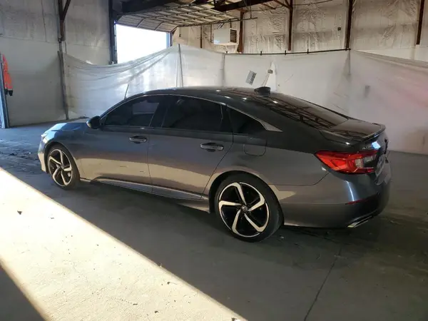 1HGCV1E37JA025496 2018 HONDA ACCORD - Image 2