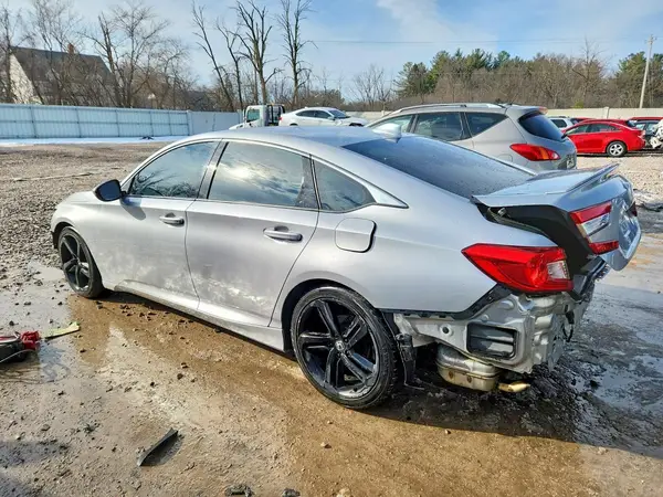 1HGCV1E3XJA221786 2018 HONDA ACCORD - Image 2