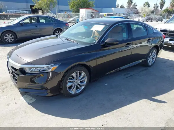 1HGCV1F10JA018824 2018 HONDA ACCORD - Image 2