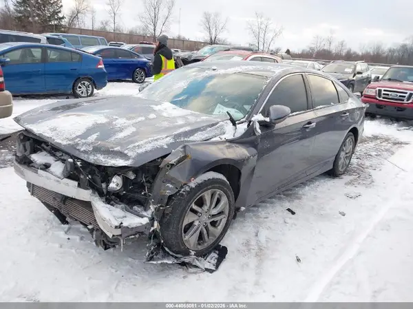 1HGCV1F10JA031167 2018 HONDA ACCORD - Image 2