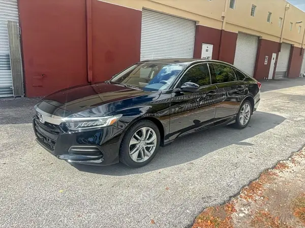 1HGCV1F10JA056957 2018 HONDA ACCORD - Image 2