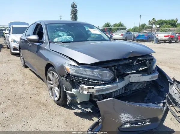 1HGCV1F10JA064539 2018 HONDA ACCORD - Image 1