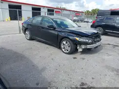 1HGCV1F10JA088811 2018 HONDA ACCORD