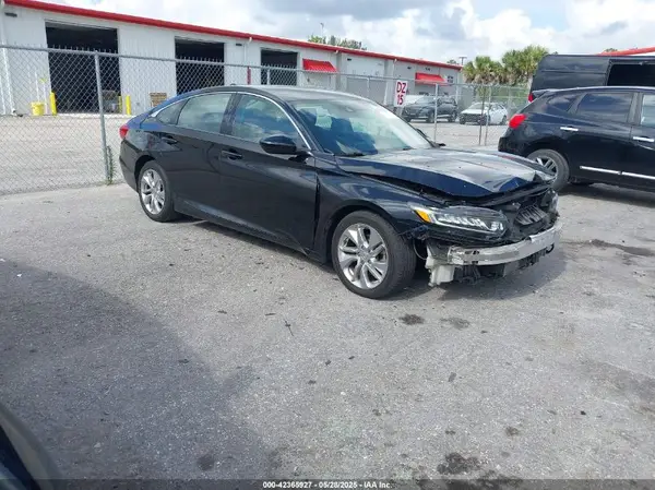 1HGCV1F10JA088811 2018 HONDA ACCORD - Image 1
