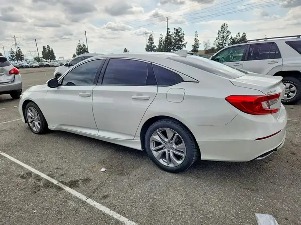 1HGCV1F10JA092468 2018 HONDA ACCORD - Image 2