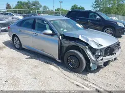 1HGCV1F10JA123136 2018 HONDA ACCORD