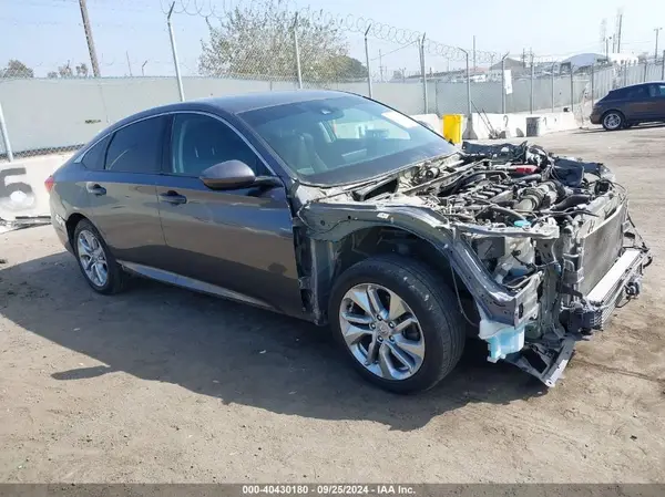1HGCV1F10JA240389 2018 HONDA ACCORD - Image 1