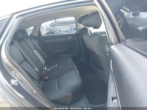 1HGCV1F10JA240389 2018 HONDA ACCORD - Image 8