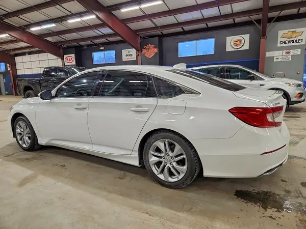 1HGCV1F10KA028240 2019 HONDA ACCORD - Image 2