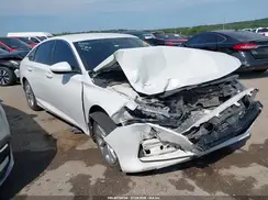 1HGCV1F10KA098739 2019 HONDA ACCORD