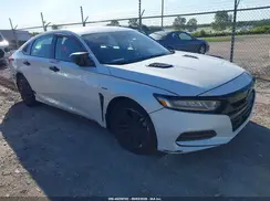 1HGCV1F11JA051332 2018 HONDA ACCORD