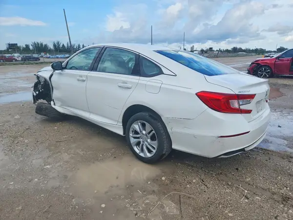 1HGCV1F11JA056661 2018 HONDA ACCORD - Image 2