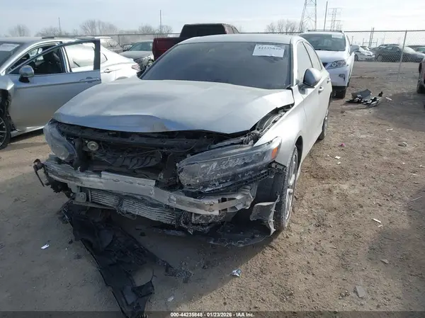 1HGCV1F11JA200533 2018 HONDA ACCORD - Image 2