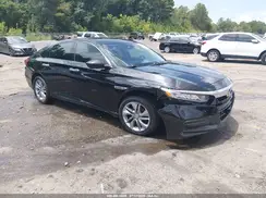 1HGCV1F11JA207255 2018 HONDA ACCORD