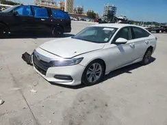 1HGCV1F11JA216263 2018 HONDA ACCORD