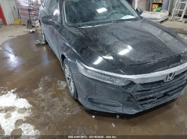 1HGCV1F11JA238215 2018 HONDA ACCORD - Image 1