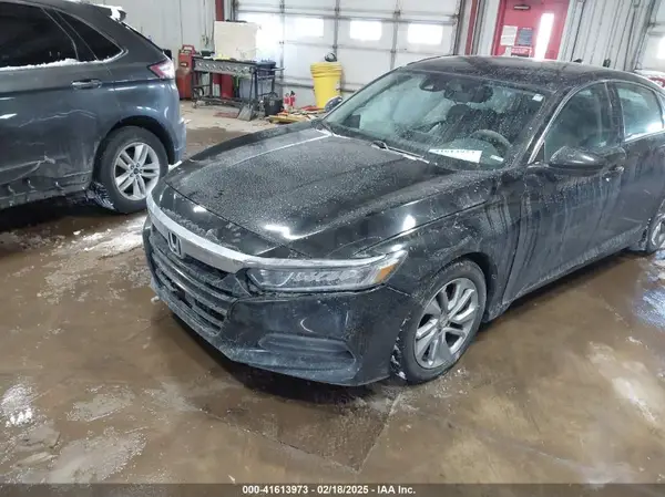 1HGCV1F11JA238215 2018 HONDA ACCORD - Image 2