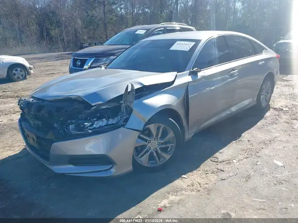 1HGCV1F11KA028313 2019 HONDA ACCORD - Image 2
