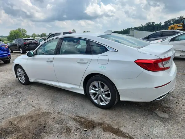 1HGCV1F11KA030501 2019 HONDA ACCORD - Image 2