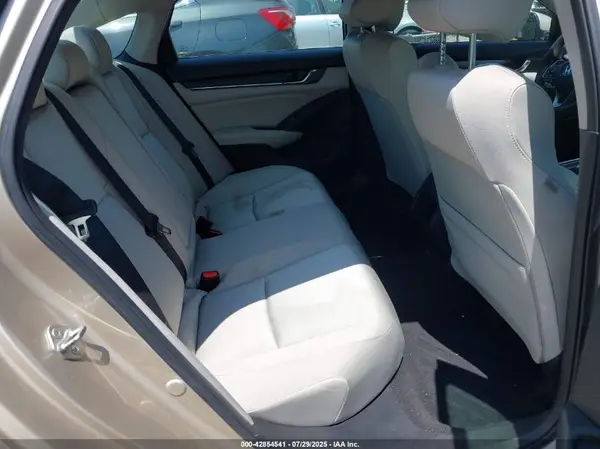 1HGCV1F11KA070366 2019 HONDA ACCORD - Image 8
