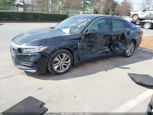 1HGCV1F11KA118318 2019 HONDA ACCORD - Image 2