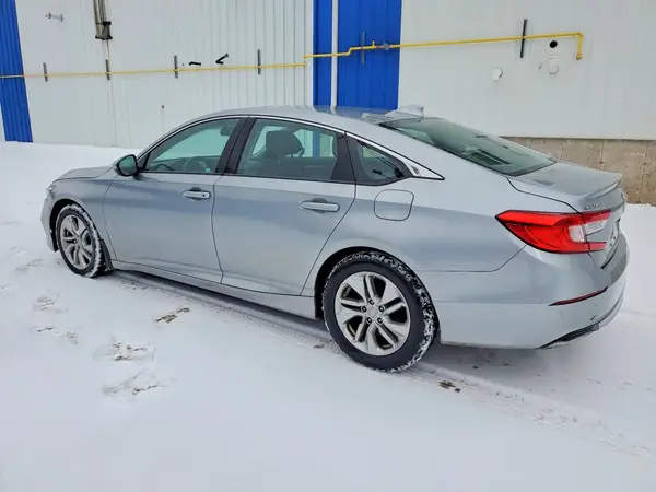 1HGCV1F11KA805699 2019 HONDA ACCORD - Image 2