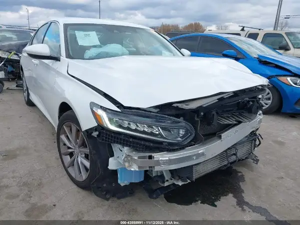 1HGCV1F11NA025674 2022 HONDA ACCORD - Image 1