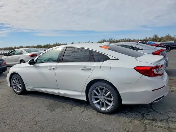 1HGCV1F11NA038392 2022 HONDA ACCORD - Image 2