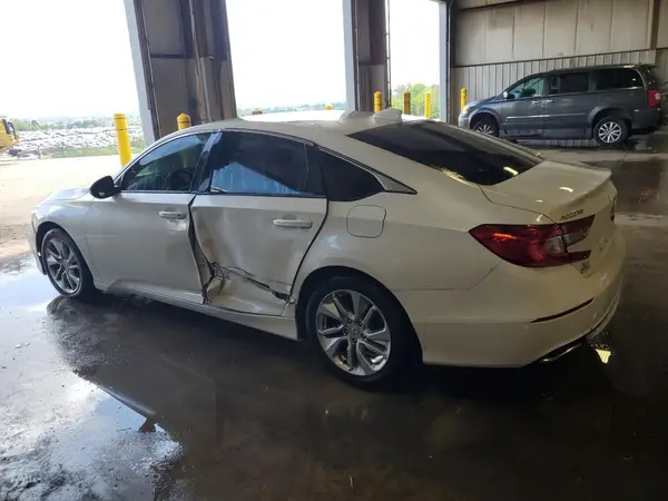 1HGCV1F12JA028125 2018 HONDA ACCORD - Image 2