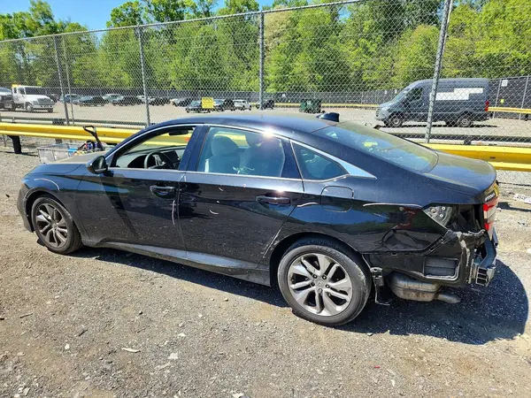 1HGCV1F12JA057222 2018 HONDA ACCORD - Image 2