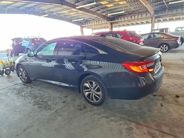 1HGCV1F12JA070455 2018 HONDA ACCORD - Image 2