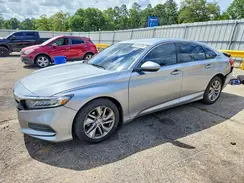 1HGCV1F12JA082315 2018 HONDA ACCORD