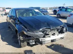 1HGCV1F12JA095761 2018 HONDA ACCORD