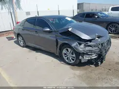 1HGCV1F12JA138110 2018 HONDA ACCORD