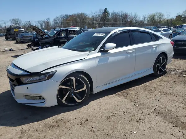 1HGCV1F12JA170118 2018 HONDA ACCORD - Image 1