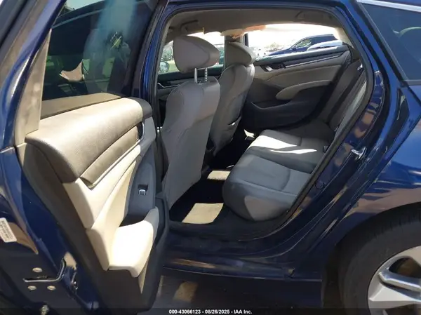 1HGCV1F12JA171124 2018 HONDA ACCORD - Image 8