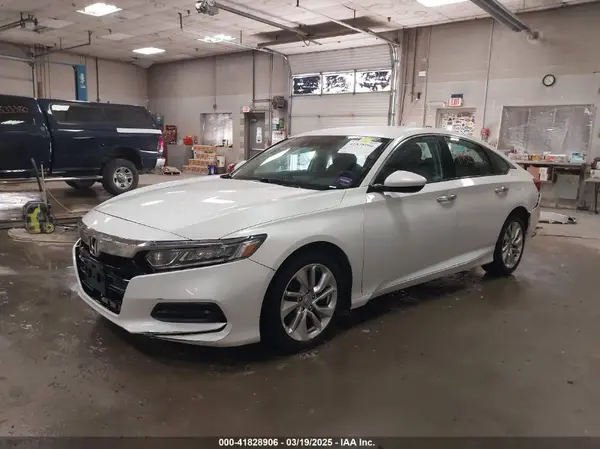 1HGCV1F12JA264998 2018 HONDA ACCORD - Image 2