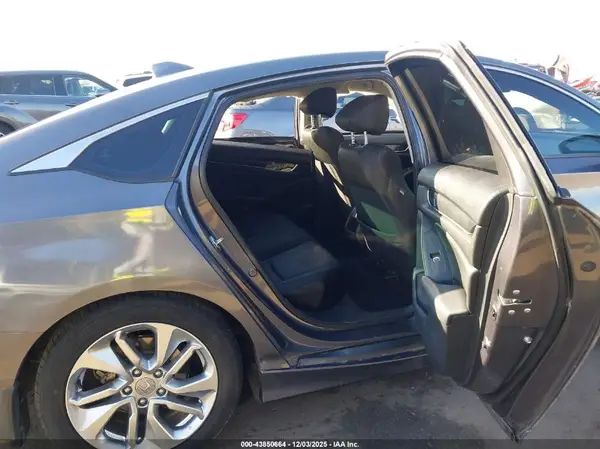 1HGCV1F12KA105609 2019 HONDA ACCORD - Image 8