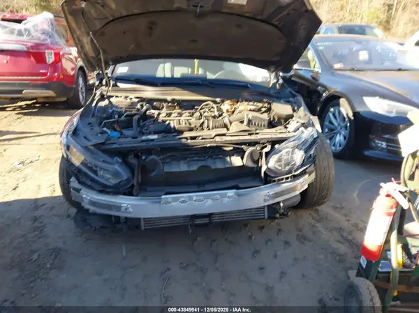 2019 HONDA ACCORD auction photo 6