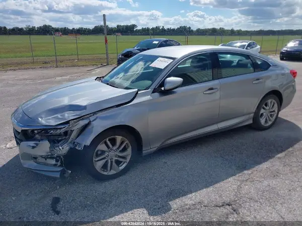 1HGCV1F12KA165096 2019 HONDA ACCORD - Image 2