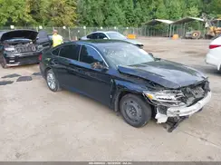 1HGCV1F12KA175322 2019 HONDA ACCORD
