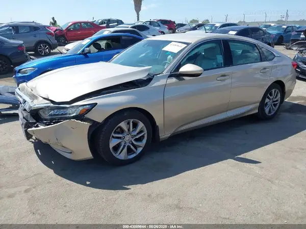 1HGCV1F13JA006702 2018 HONDA ACCORD - Image 2