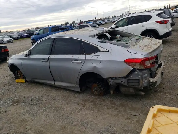 1HGCV1F13JA051820 2018 HONDA ACCORD - Image 2