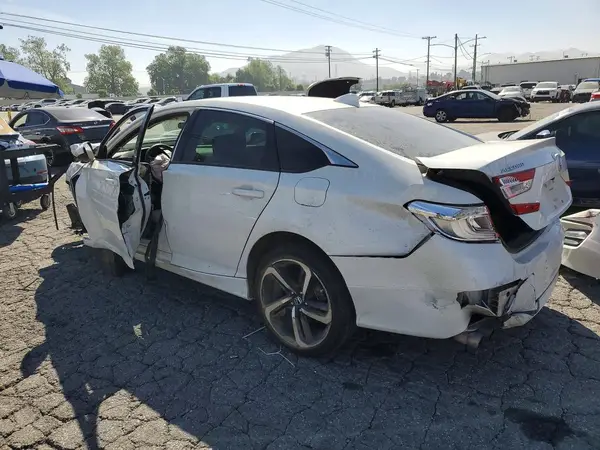 1HGCV1F13JA052756 2018 HONDA ACCORD - Image 2