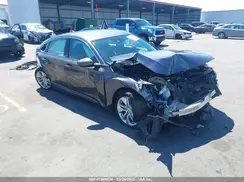 1HGCV1F13JA072585 2018 HONDA ACCORD
