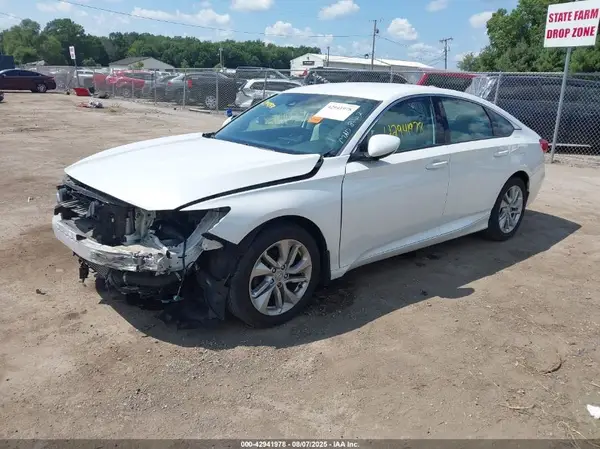 1HGCV1F13JA110882 2018 HONDA ACCORD - Image 2